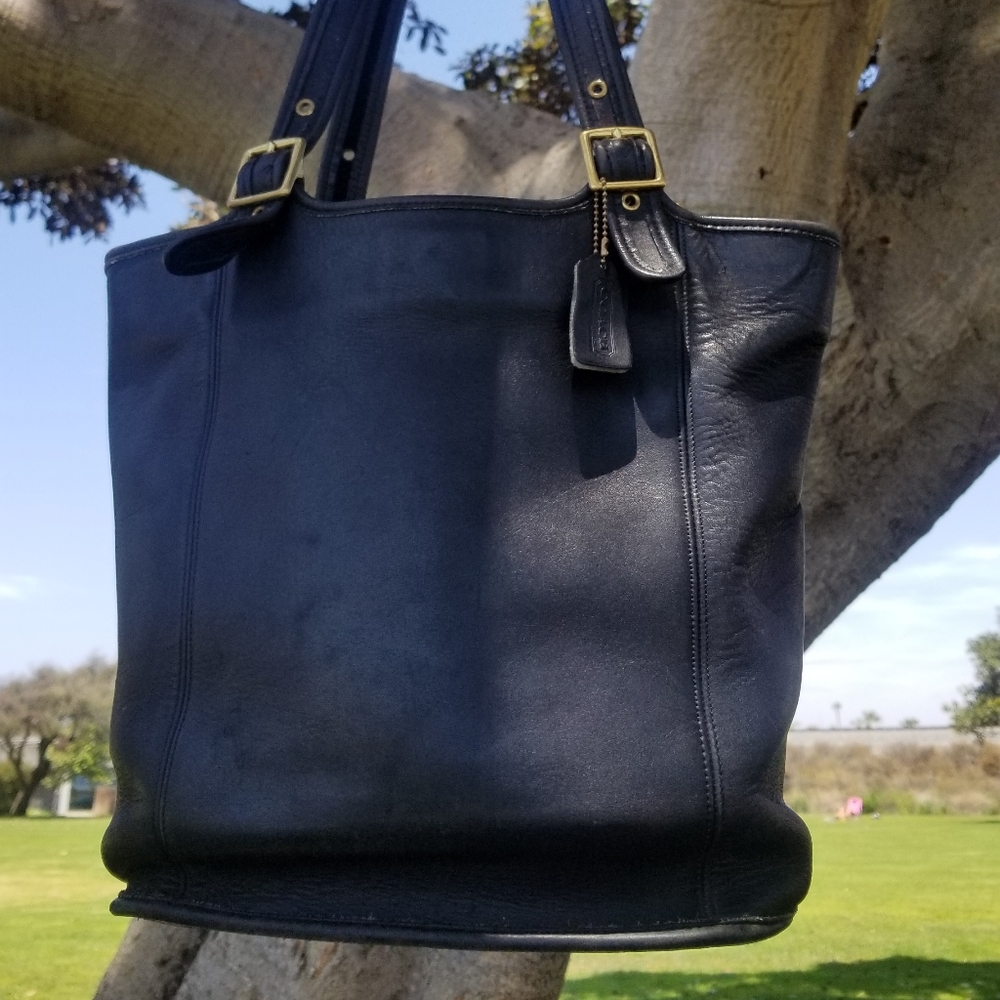 Coach Bucket Tote 9090 -Lrg